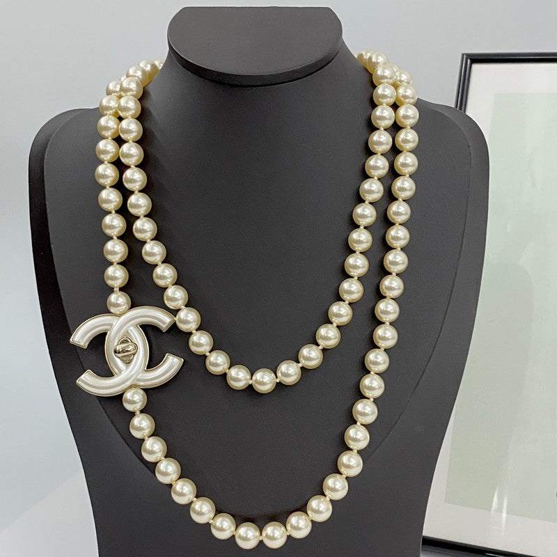 18K  Chanel Pearl Chain Necklace