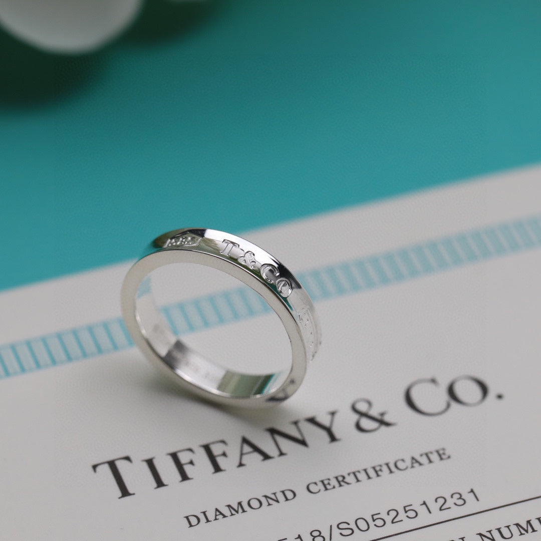 18K Tiffany 1837 Ring